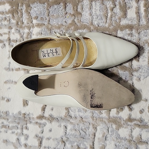 Shoes - Picture 3 of 4